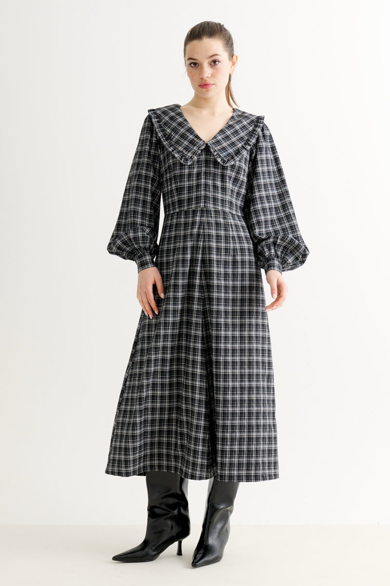 Alva Shadow Check Long Sleeve Midi Dress - Black & White