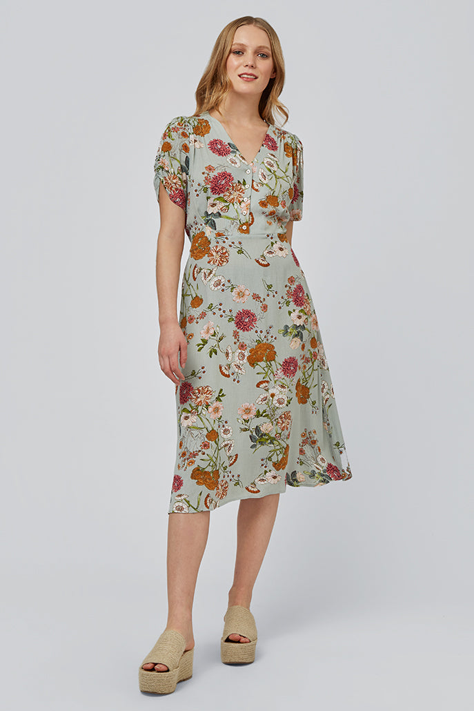 chantal midi dress Chantal Pea Floral Print Midi Tea Dress – Louche