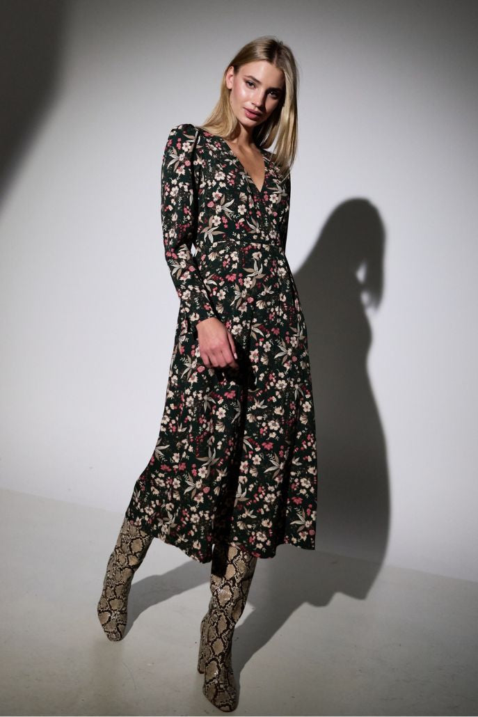 Eveleen Tapestry Print Long Sleeve Midi Dress - Front