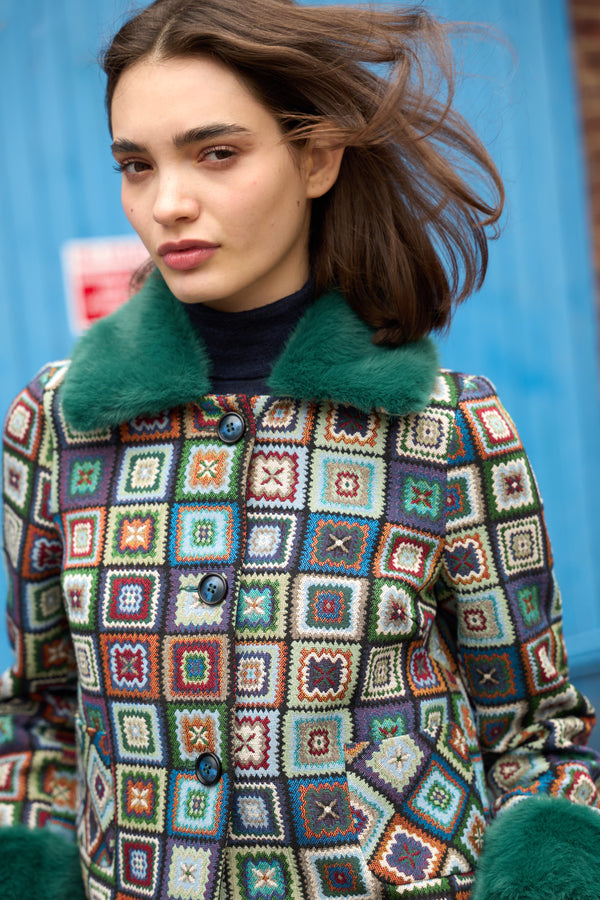 Kent 70'S Patch Jacquard Fur Trim Cropped Jacket