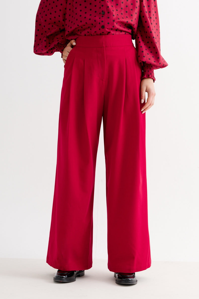 Tyler Fine Twill Pleat Front Wide Leg Trouser - Chilli Red