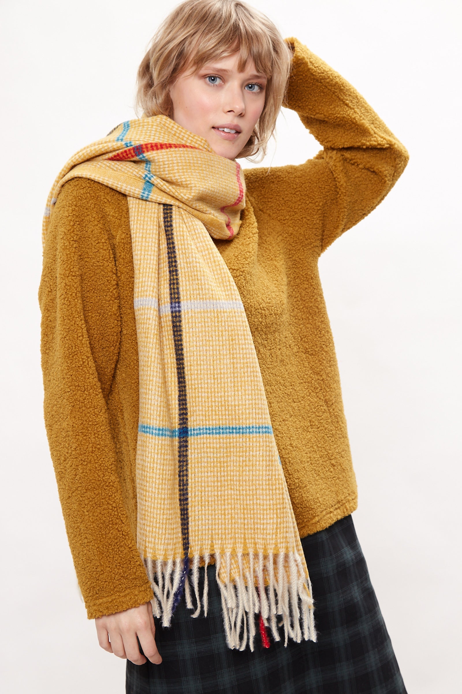 Aoife Fluffy Warm Handle Woven Check Scarf Tassels
