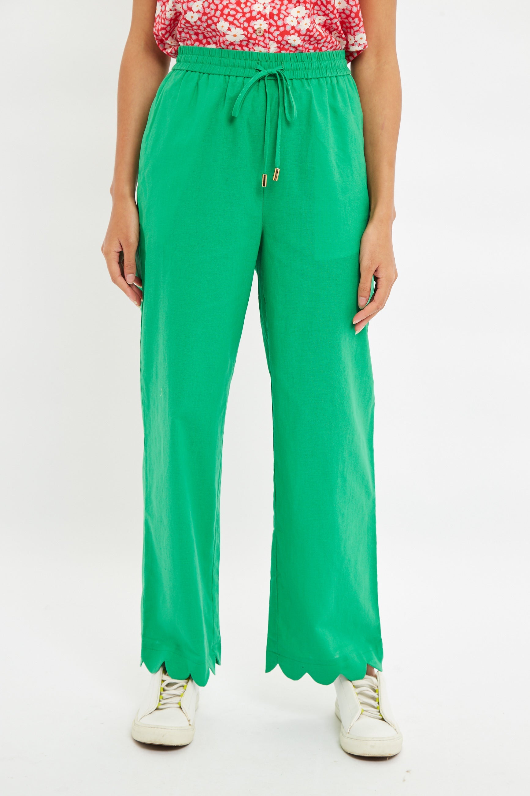 Hibo Cropped Scalloped Hem Trouser
