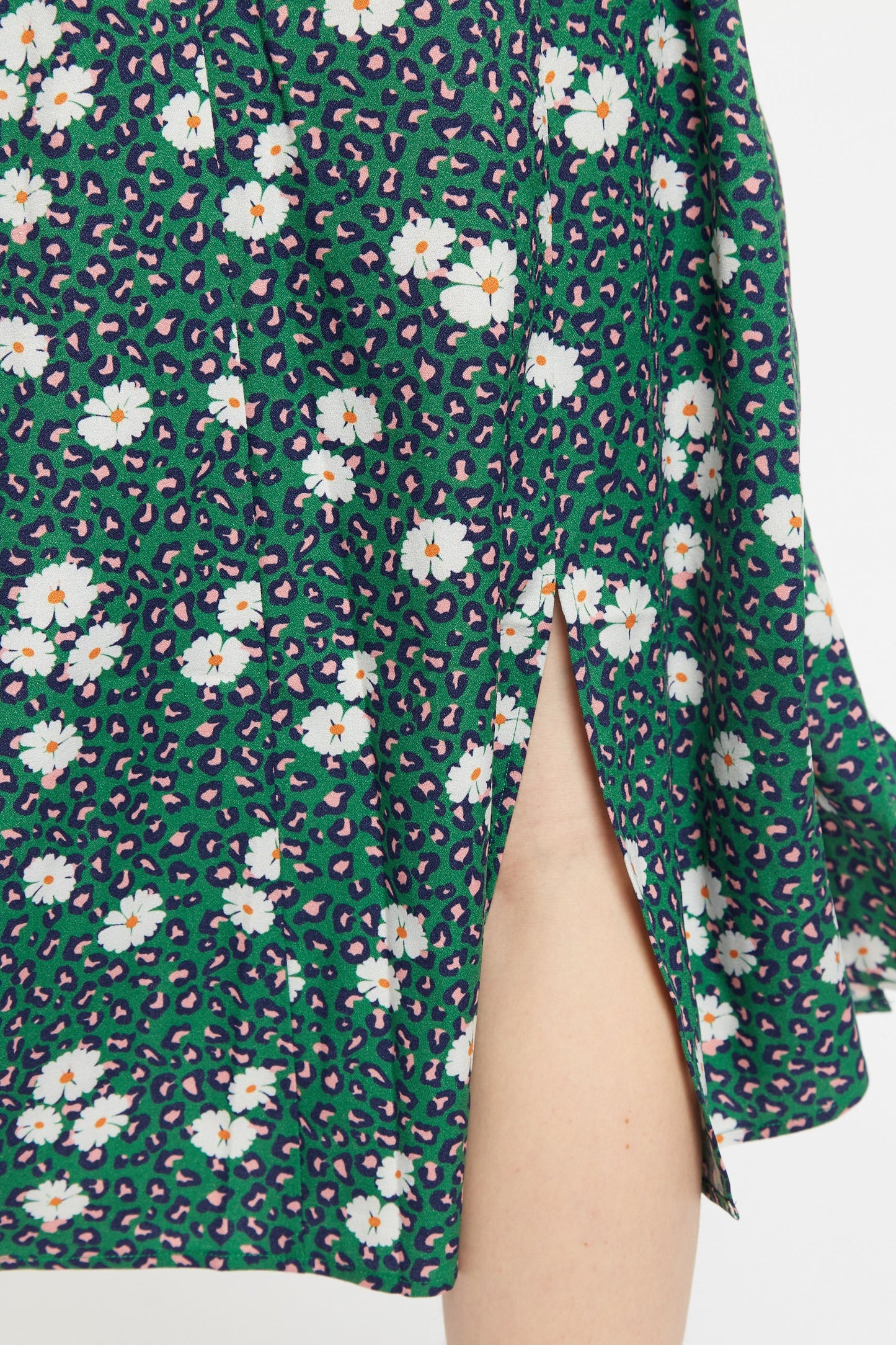 Louche Liv Roaring Daisy Print Long Sleeve Midi Dress - Green